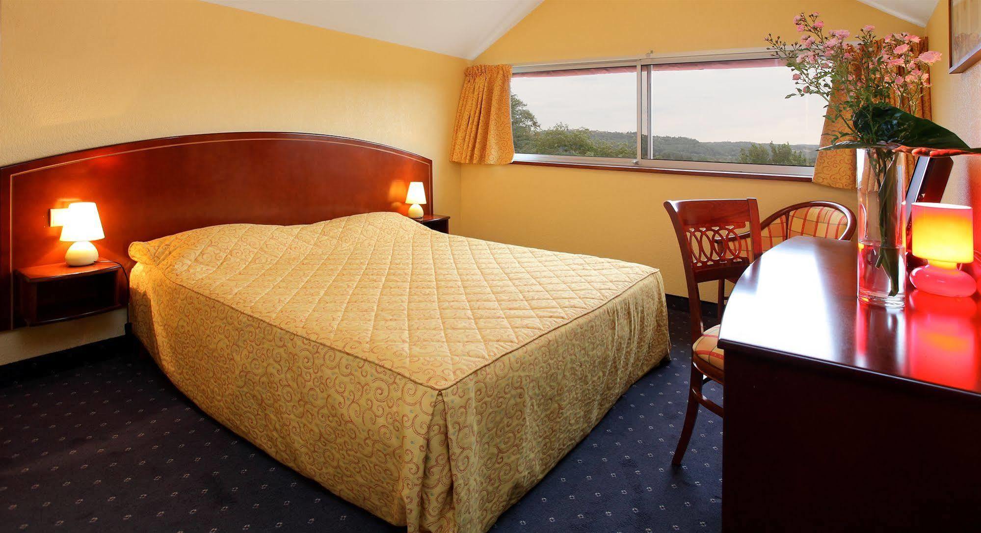Hotel Le Clos Roussillon Pres De Sarlat Vitrac  Kültér fotó
